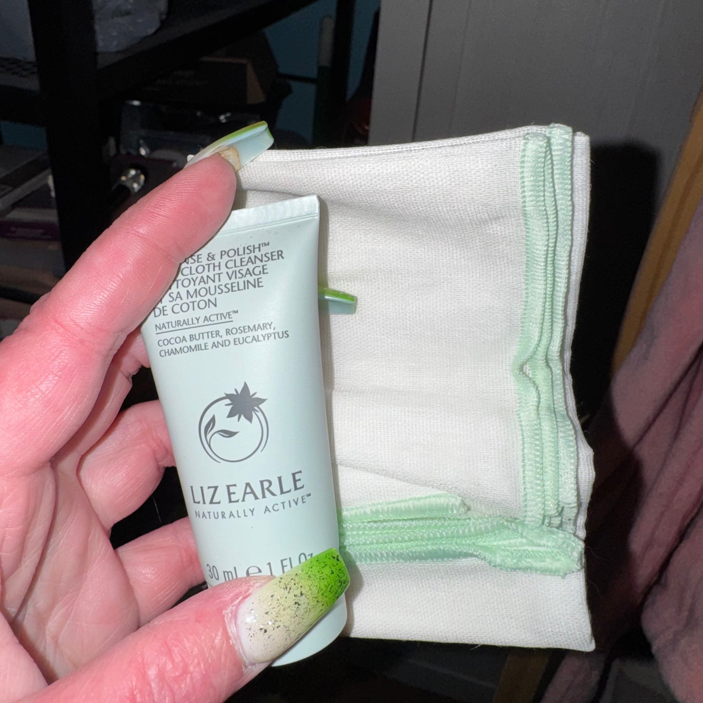 Cleanse & polish hot cloth cleanser