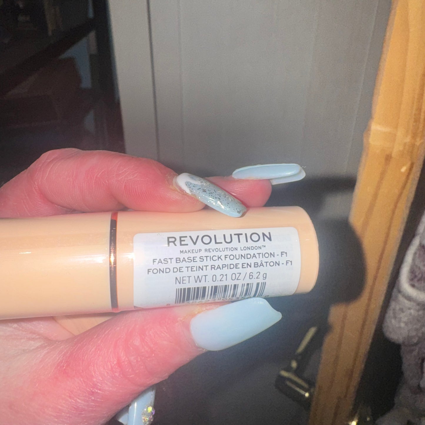 Fast base foundation stick F1