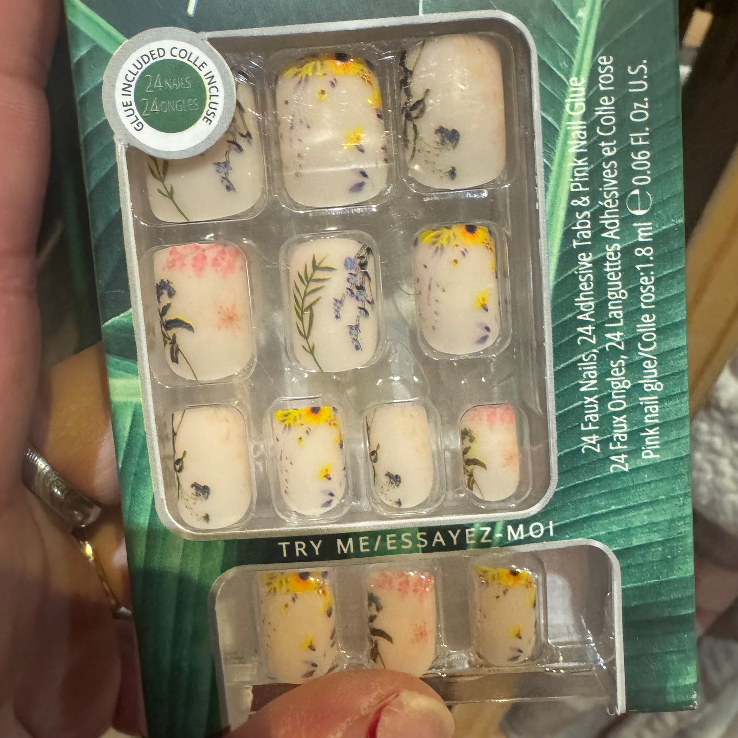 Floral press on nails