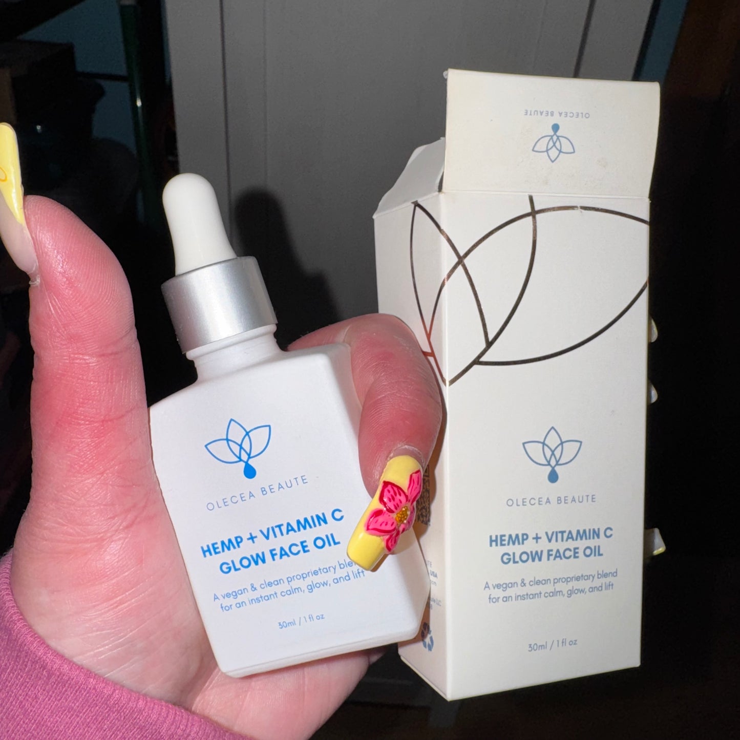 Vitamin c facial glow oil